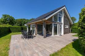 Luxe Vakantiehuis De Zonnestraal in Burgh Haamstede